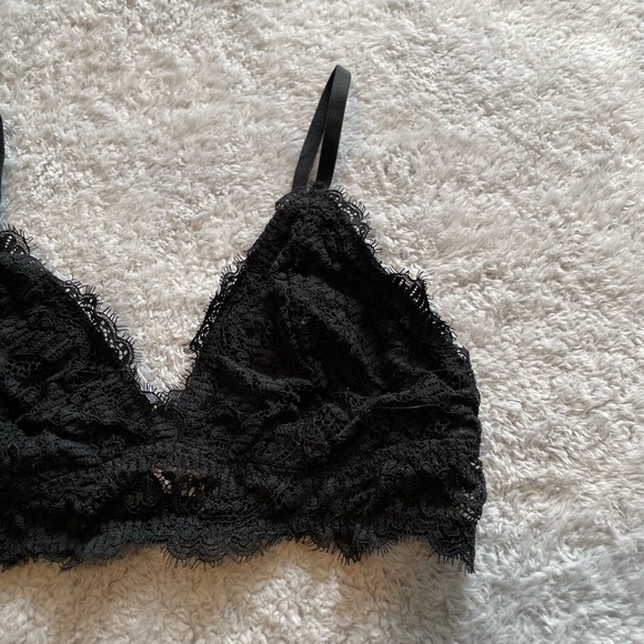 Unlined black bralette - Picture 2 of 6